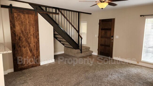 Building Photo - 4820 E Winston Dr