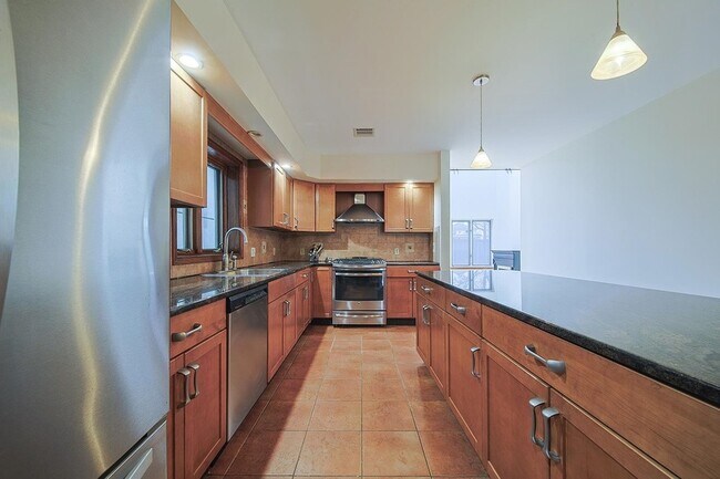 Building Photo - 220 Harrison Ave