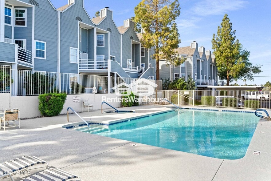 Building Photo - 1505 N Center St