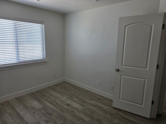 Building Photo - 54 N 2050 W