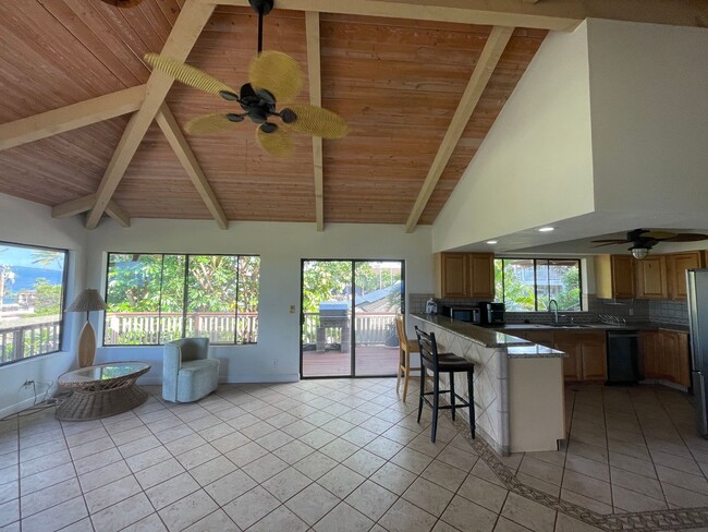 Building Photo - Spacious Mahinahina 3 Bedroom