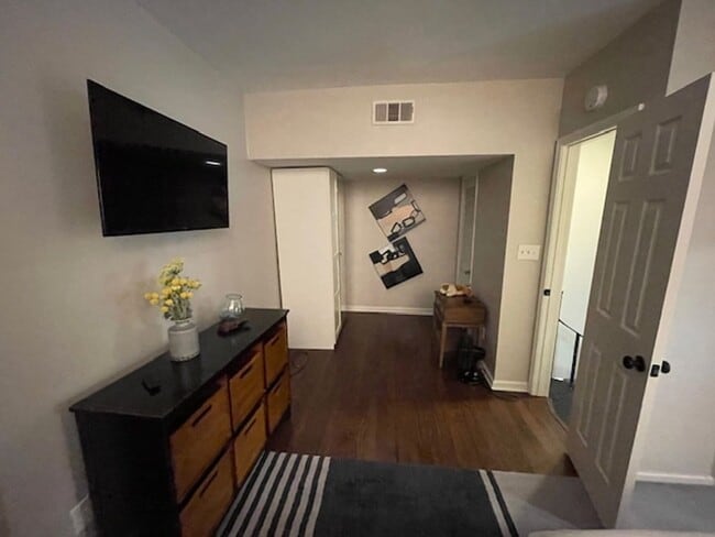 Building Photo - Stunning Furnished 3 Bedroom 3 Bath Condominium ON Piedmont Park!