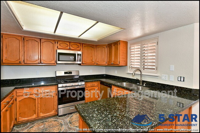 Building Photo - 11620 Laura Marie Dr