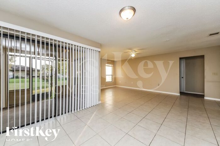Building Photo - 610 Fresno Ct