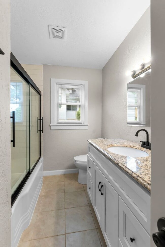 Building Photo - Charming Home in Jackson