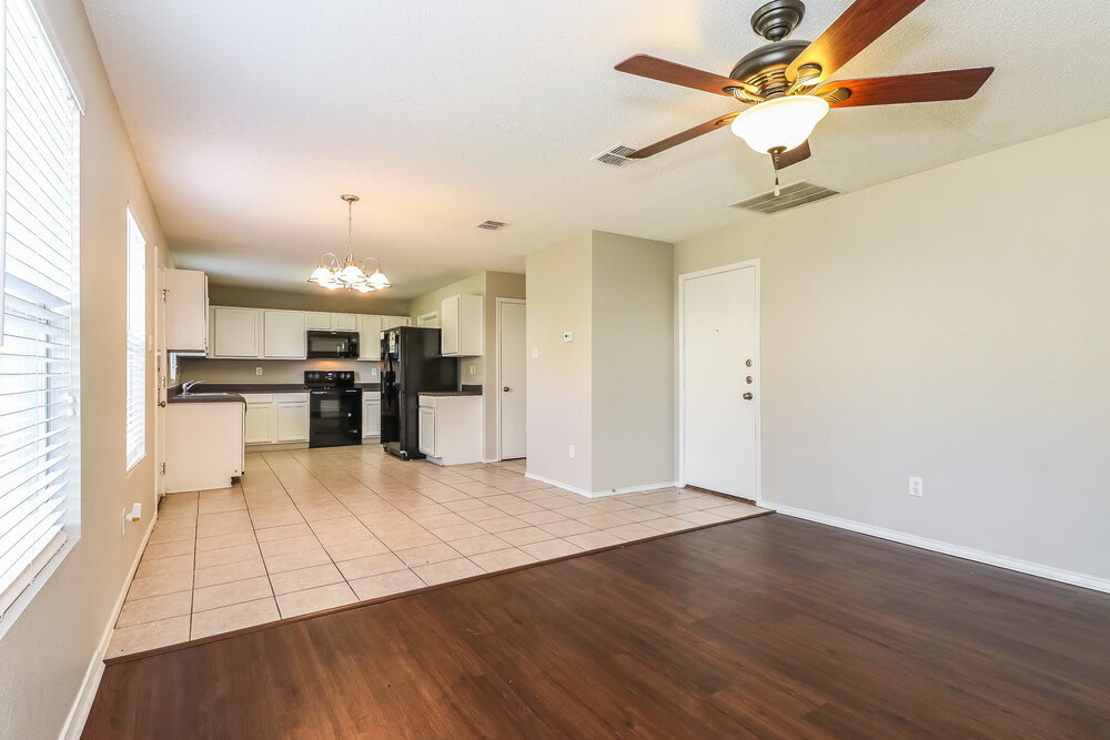 Building Photo - 8728 Polo Dr