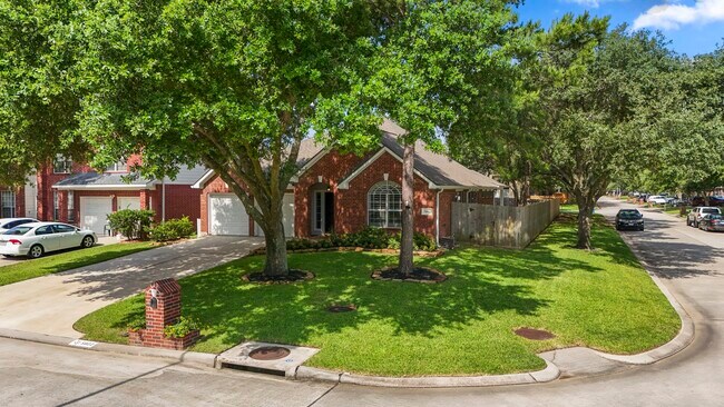 Building Photo - 5802 Sawyer Bend Ln