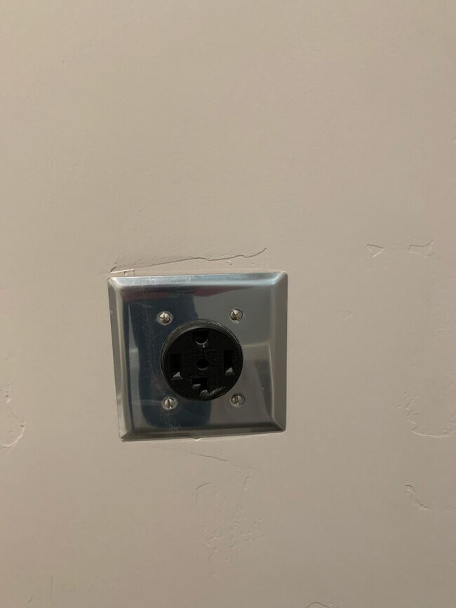 Building Photo - 5690 S Garnet Dr