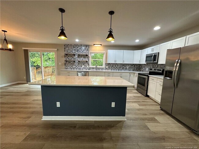 Building Photo - 103 Cromwell Ave