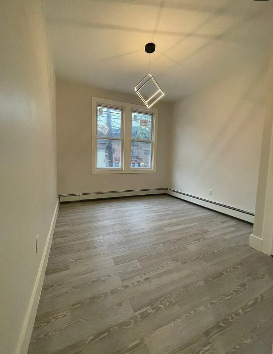 Building Photo - 28 Dales Ave