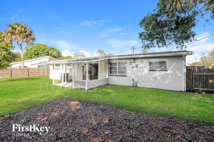 Building Photo - 1056 Matador Dr