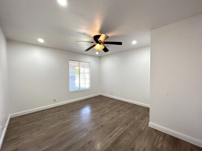 Building Photo - AVAILABLE NOW! GORGEOUS 3 Bedroom 2 Bathroom Cathedral City POOL HOME WITH SOLAR!