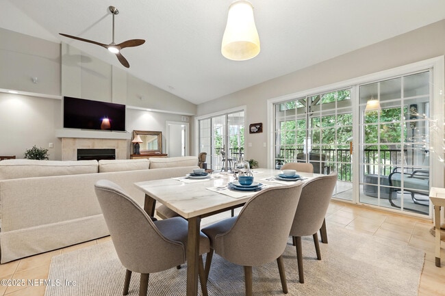 Building Photo - 330 N Shore Cir