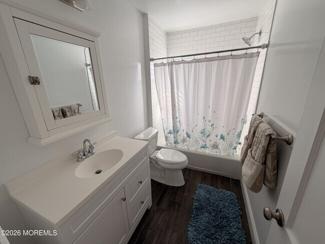 Building Photo - 49 Ridge Pl