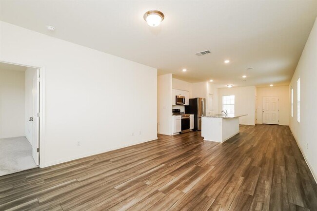 Building Photo - 141 Rubrum Rd