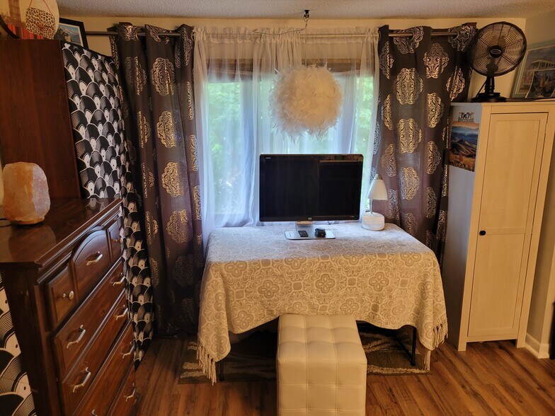 Building Photo - 70 Twilight Ln