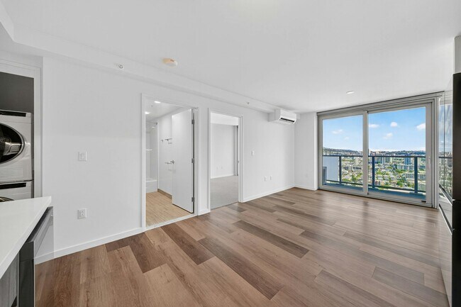 Building Photo - 1500 Rycroft St