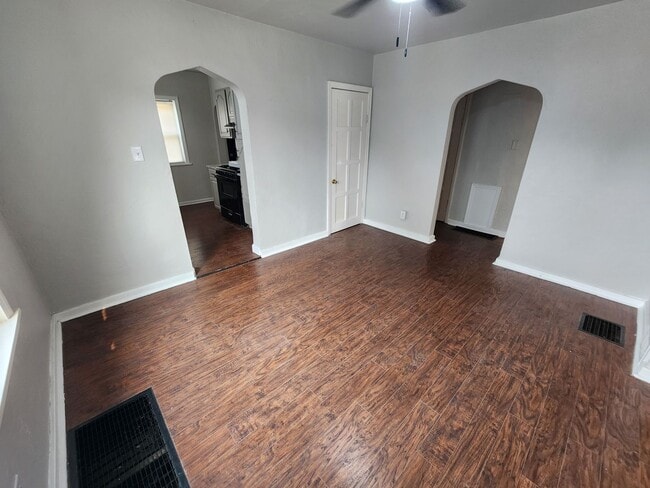 Building Photo - Updated 3BR Home Near Pittsburgh