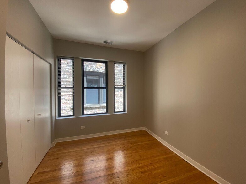 Building Photo - 1739 W Wallen Ave