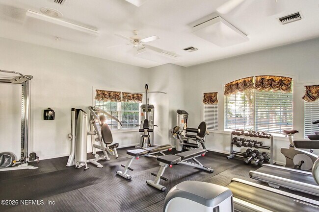 Building Photo - 800 Ironwood Dr
