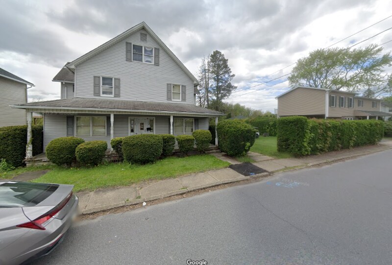 Building Photo - 128 Henderson St
