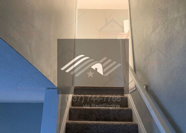 Building Photo - 419 Alberta St