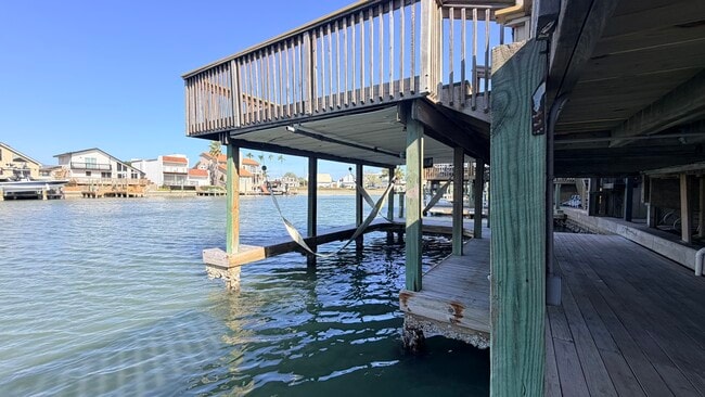 Building Photo - 13738 Tajamar St