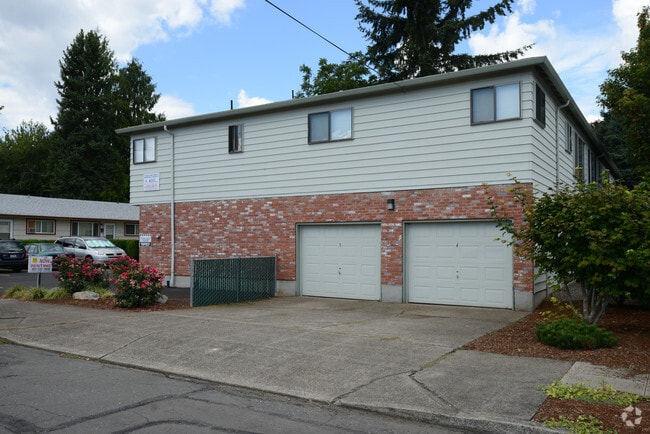 Building Photo - Carlotta