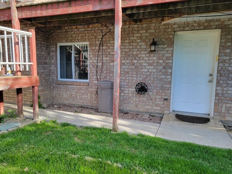 Building Photo - 777 E 1100 N
