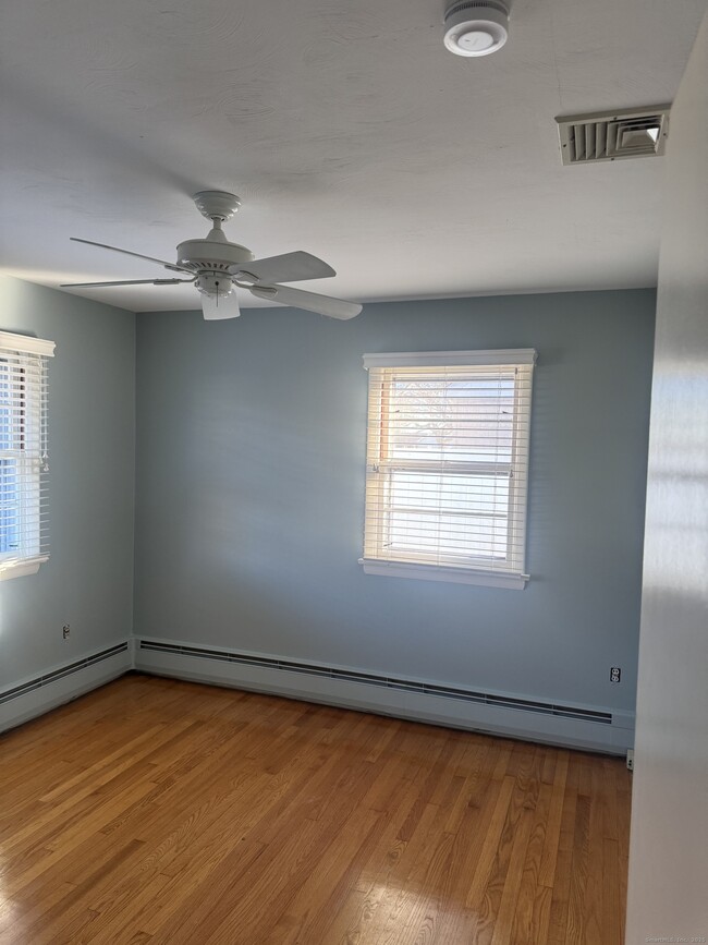 Building Photo - 25 Fenwood Rd