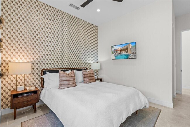 Building Photo - 446 Fountain Dr