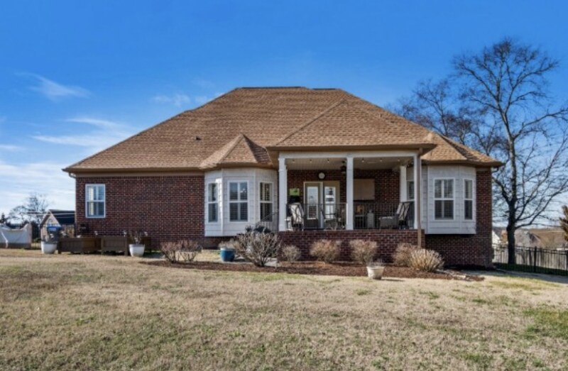 Building Photo - 301 Chamblee Ct