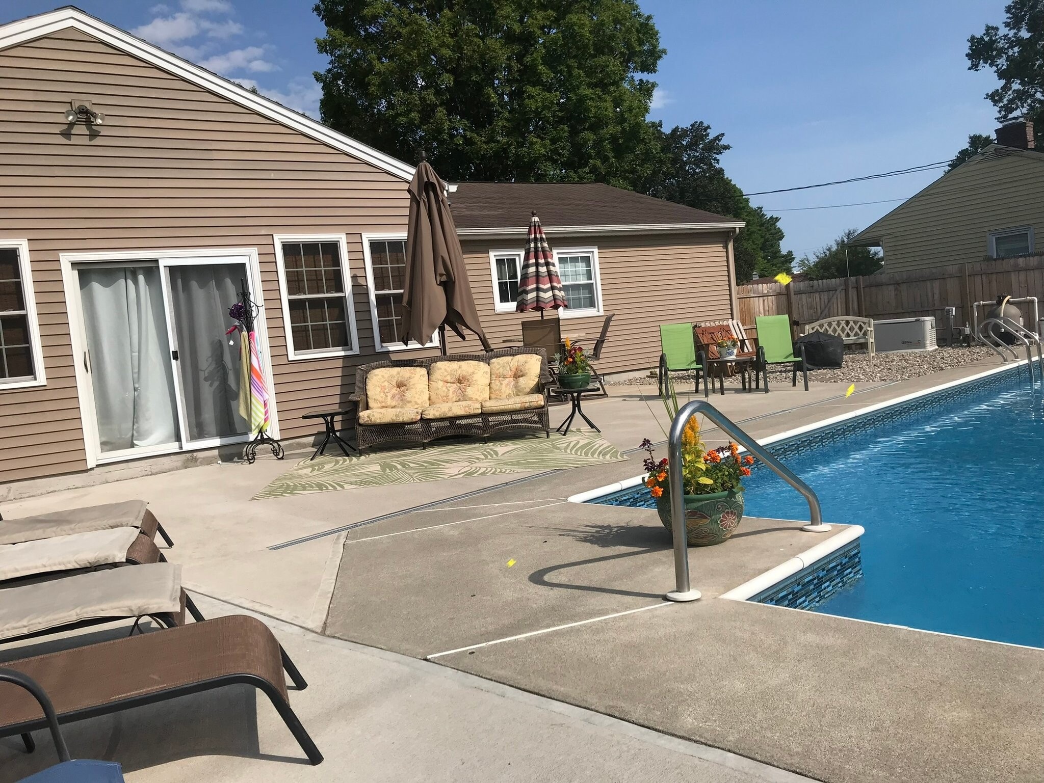 Building Photo - 14 Clark St