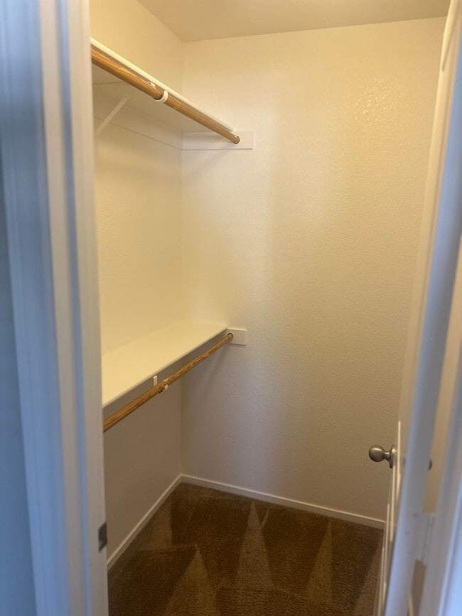 Building Photo - Henderson!!! Community: Cadence!! 4 Bedrooms!!! Bed & Full bath downstairs!! Loft/computer area u...