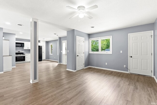 Building Photo - 515 Ward Dr