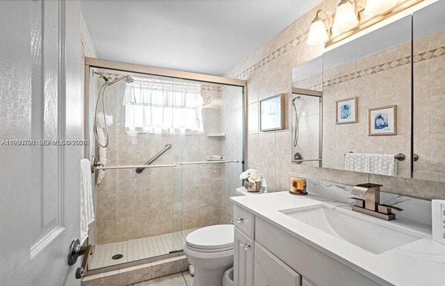 Building Photo - 180 NE 12th Ave