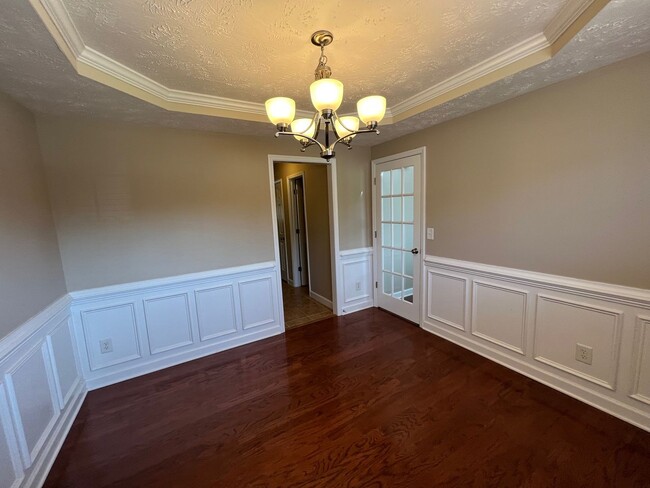 Building Photo - Stunning 4 Bed, 2.5 Bath Home in Cameron