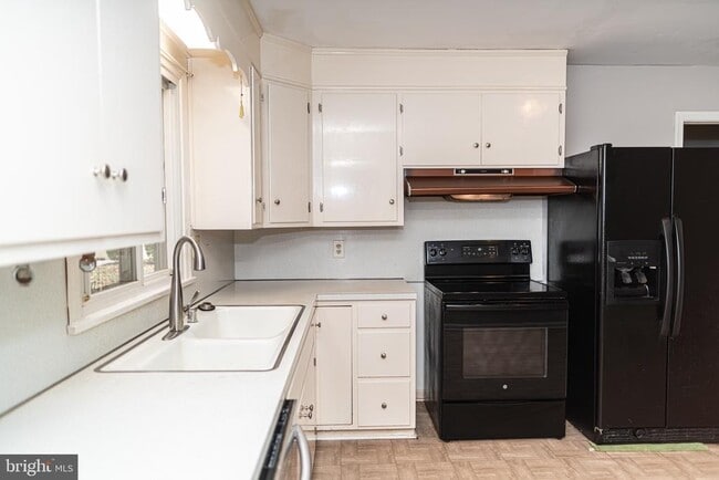 Building Photo - 116 S Union Ave