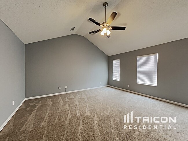 Building Photo - 4151 Ravenwood Ct