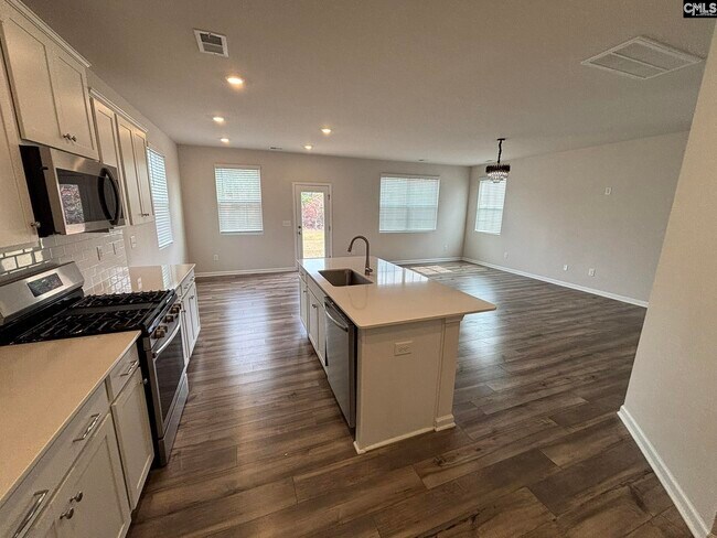 Building Photo - 520 Richmond Rd