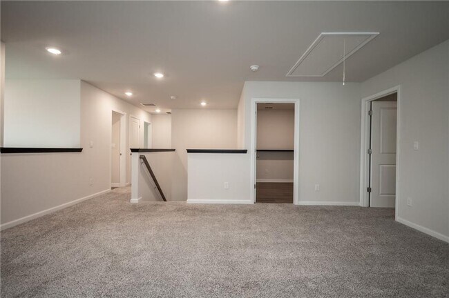Building Photo - 13 Westerly Sta