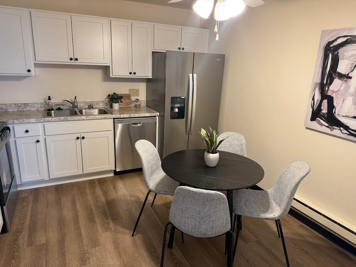 Building Photo - 805 Brandie Rd