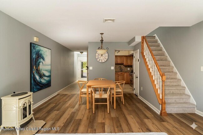 Building Photo - 7 Marina Dr