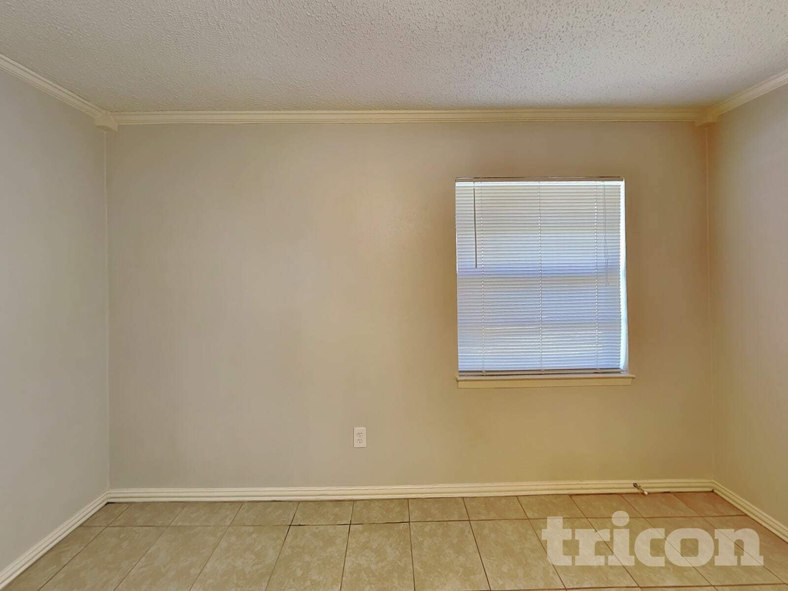 Building Photo - 726 Cindy Dr