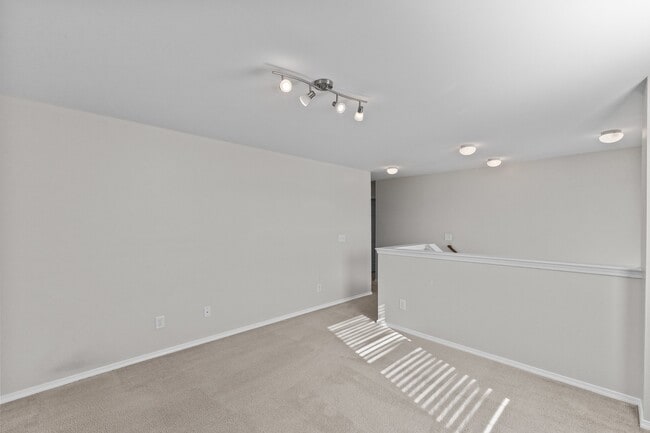 Building Photo - 5023 Lake Grove Blvd