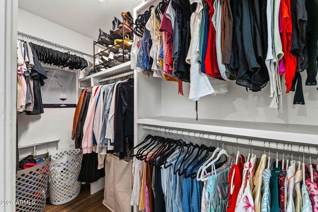 Building Photo - 1024 N 85th Pl