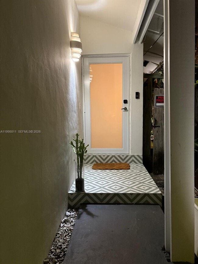 Building Photo - 3155 Jackson Ave