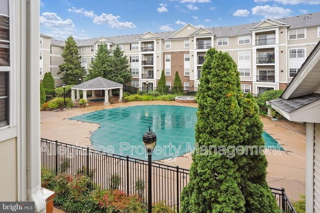 Building Photo - 12929 Centre Park Cir