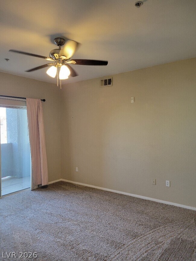 Building Photo - 6955 N Durango Dr