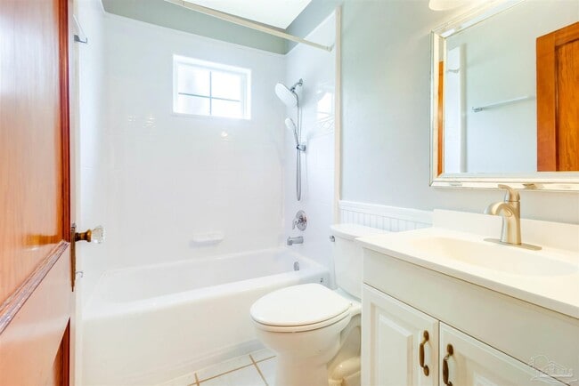 Building Photo - 1701 E Bobe St